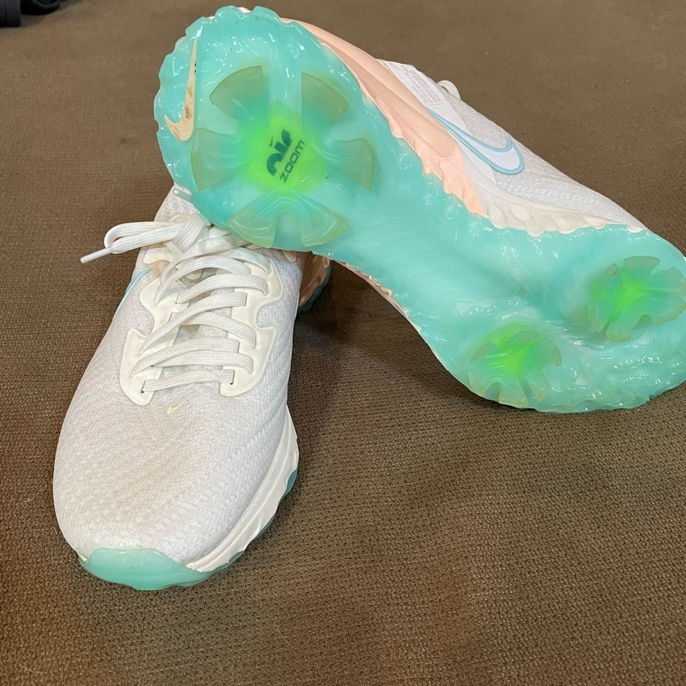 Nike Women’s Air Zoom Infinity Tour Golf Shoe W9.5
